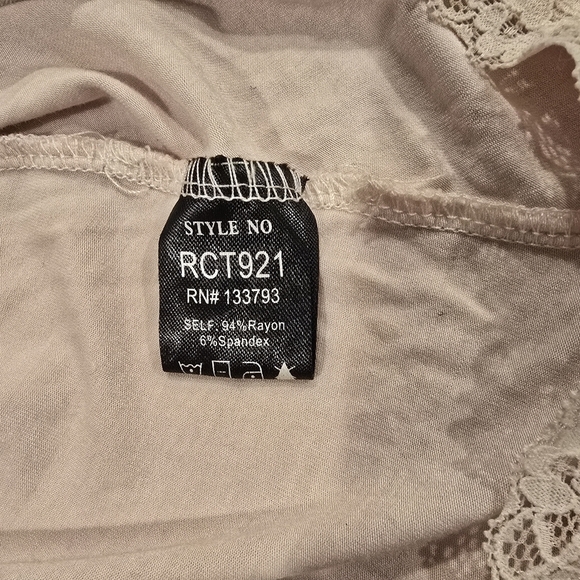 POL Relaxed Fit Top W/ Lace Trim on Arm & Hem Self-Tie Neckline Small Blush Pink - Picture 8 of 11